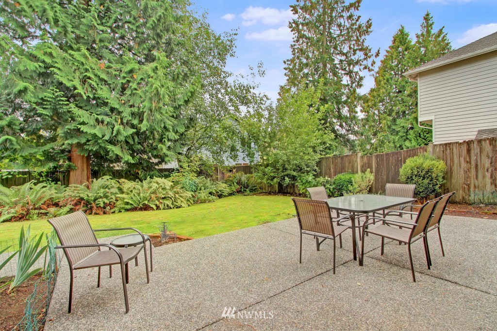 19310 Meridian Place West Bothell, WA 98012 - Photo 17 of 19 Gallery Image 17