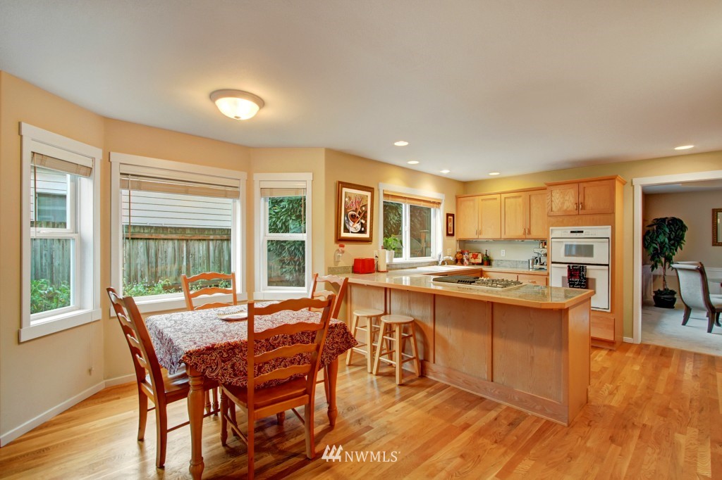 19310 Meridian Place West Bothell, WA 98012 - Photo 7 of 19 Gallery Image 7