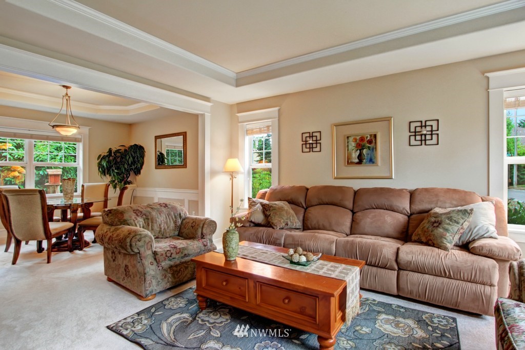 19310 Meridian Place West Bothell, WA 98012 - Photo 10 of 19 Gallery Image 10