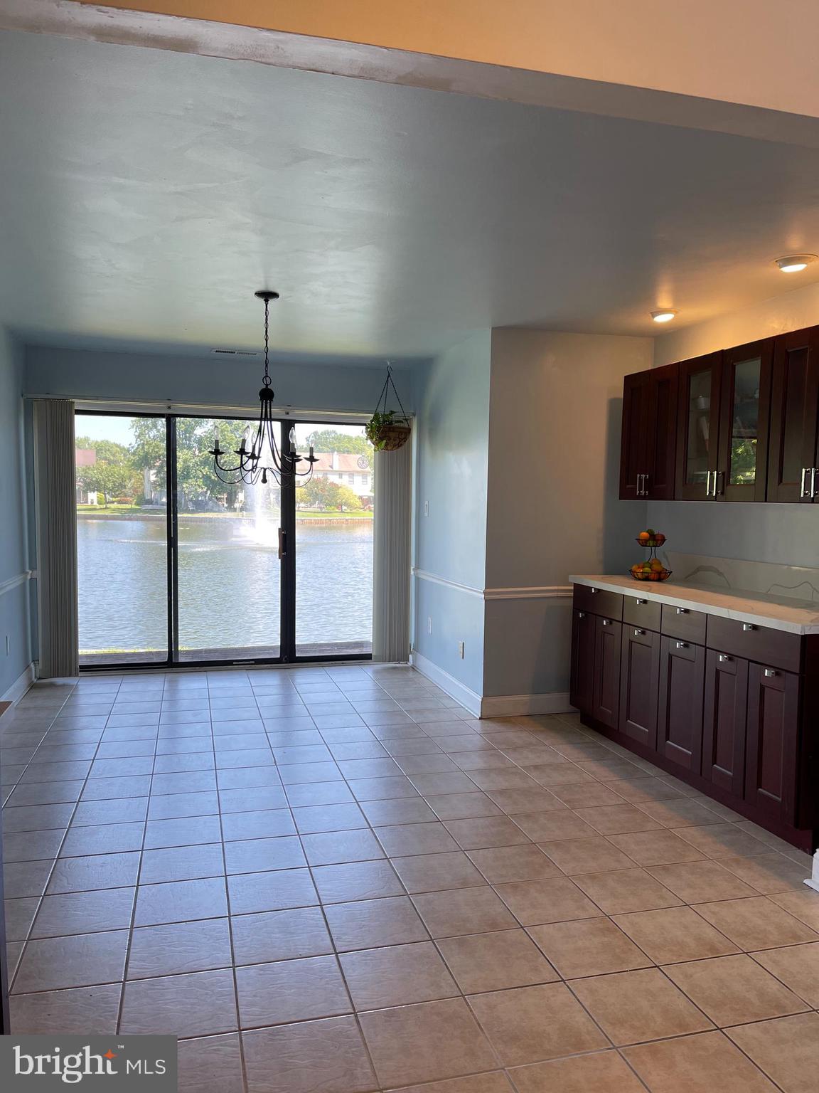 18 Tulip Court Mount Laurel, NJ 08054 - Photo 10 of 16 Dining area