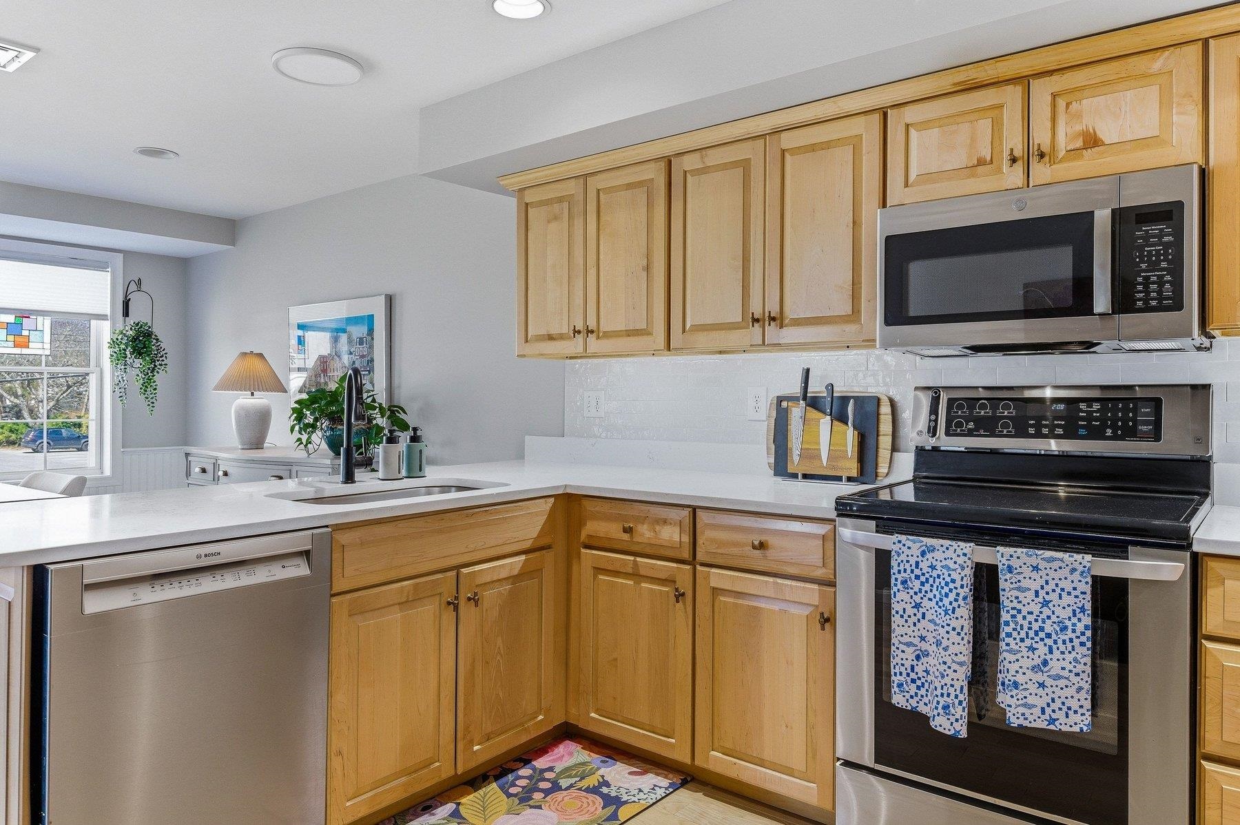 105 Winnacunnet Road, Unit 5 Hampton, NH 03842 - Photo 12 of 26