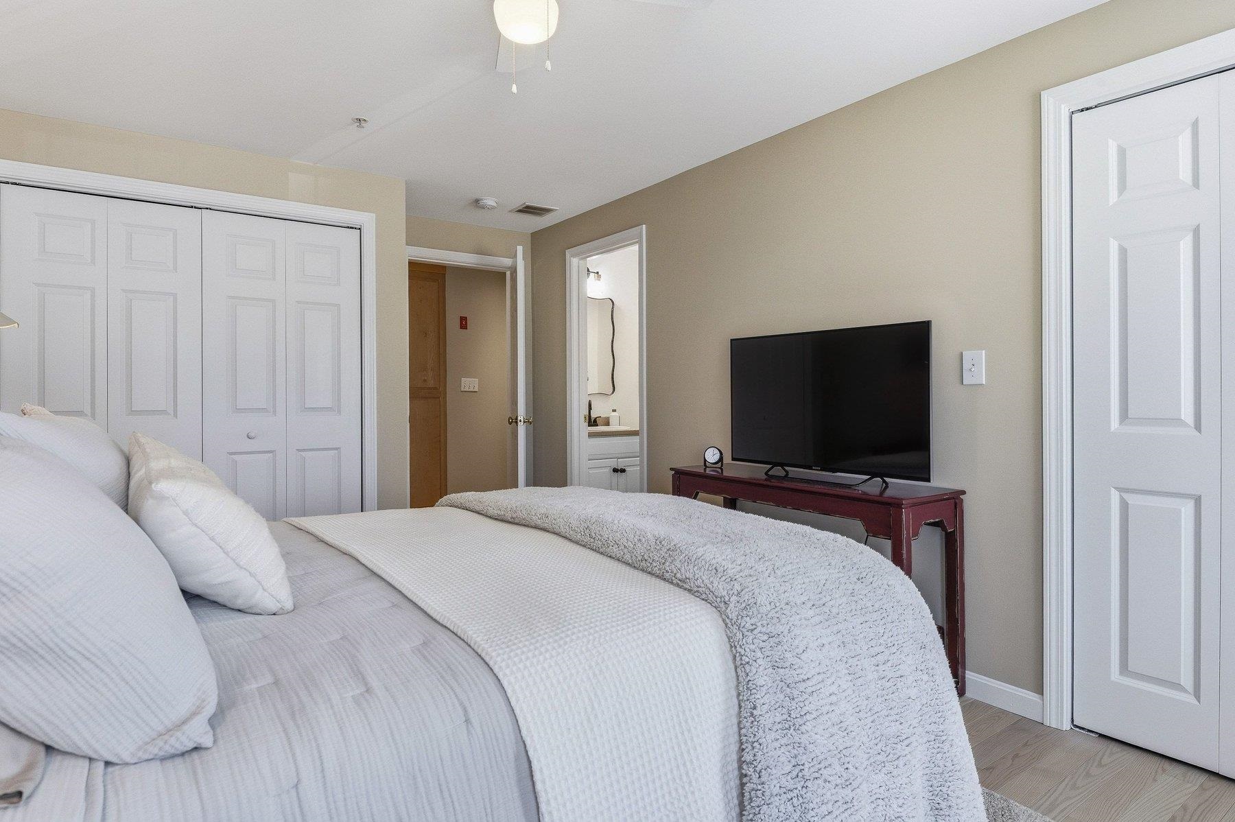 105 Winnacunnet Road, Unit 5 Hampton, NH 03842 - Photo 22 of 26