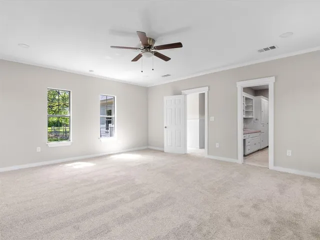 $279,000 | 1001 West Lampasas Street, Ennis, TX 75119