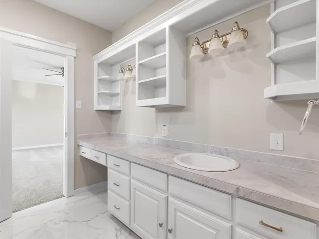 $279,000 | 1001 West Lampasas Street, Ennis, TX 75119