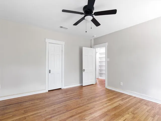 $279,000 | 1001 West Lampasas Street, Ennis, TX 75119