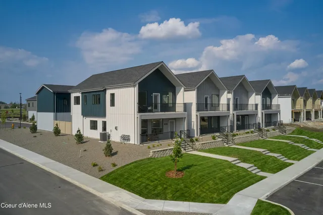 $685,000 | 953 East RR Avenue, Post Falls, ID 83854