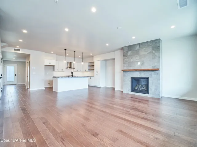 $685,000 | 953 East RR Avenue, Post Falls, ID 83854