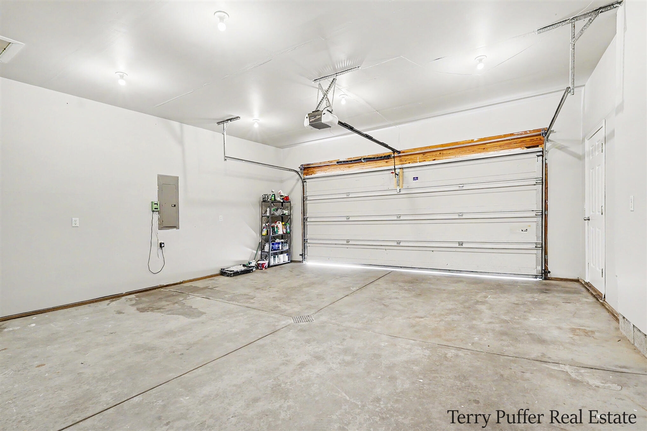 351 North Hilton Park Road Muskegon, MI 49442 - Photo 25 of 38