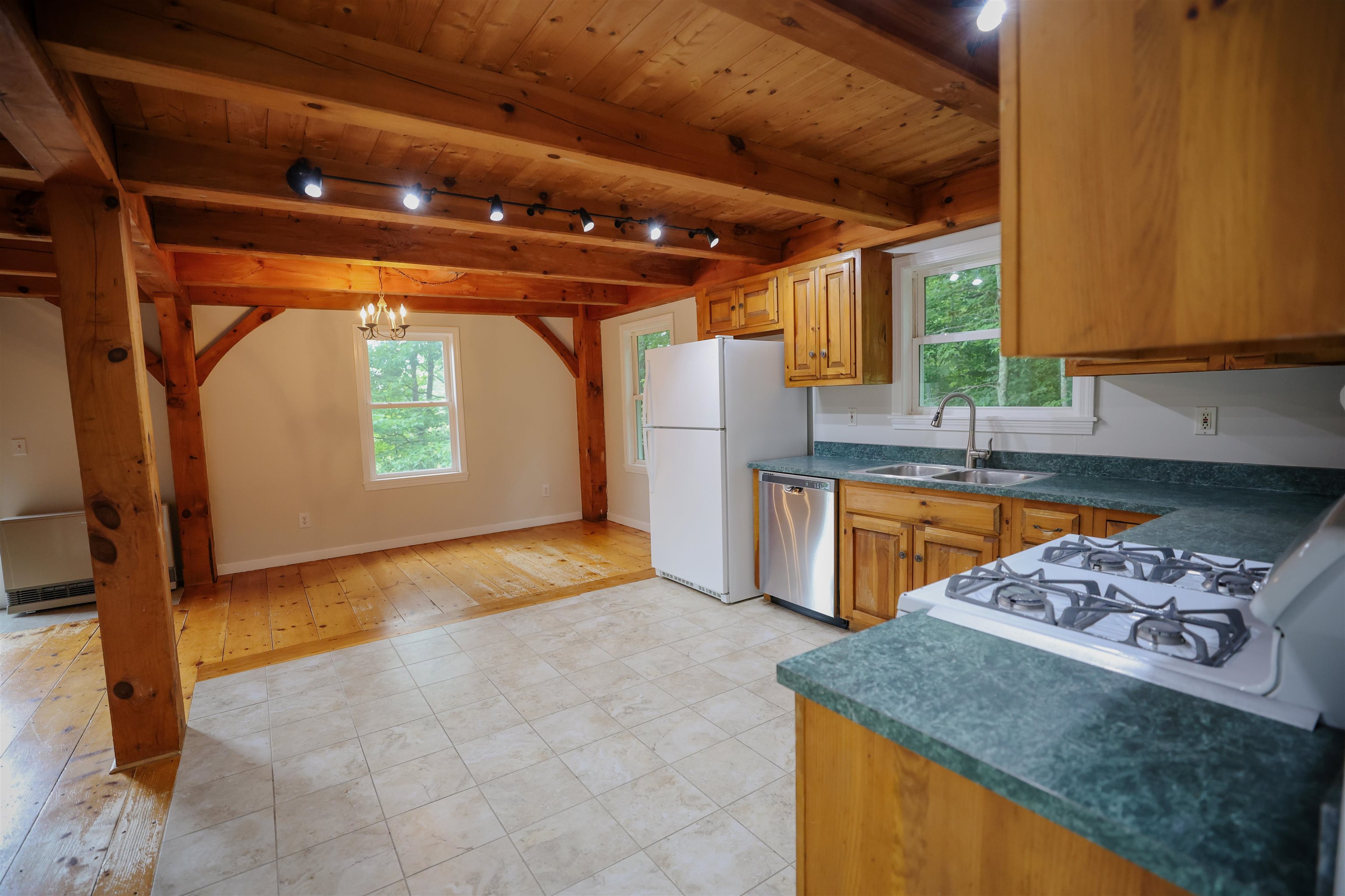 570 Upper Meehan Road Bristol, VT 05443 - Photo 18 of 38