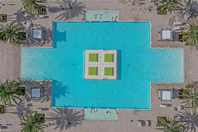 an aerial view of a tennis court