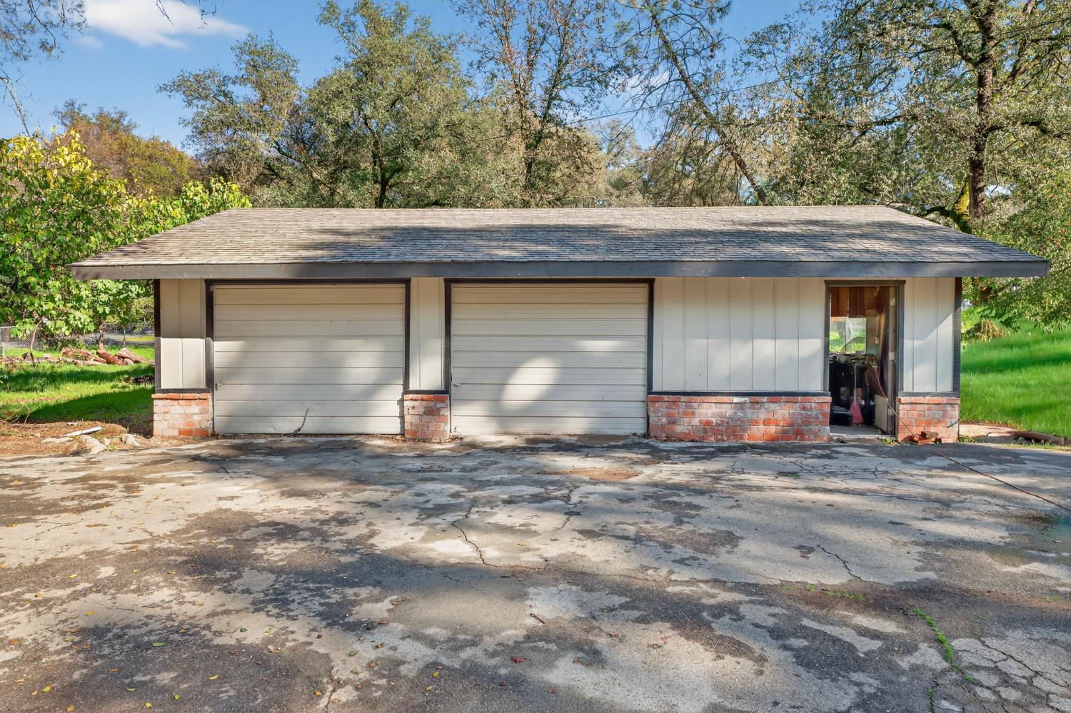 8040 Gilardi Road Newcastle, CA 95658 - Photo 19 of 23 a view of a house with a outdoor space