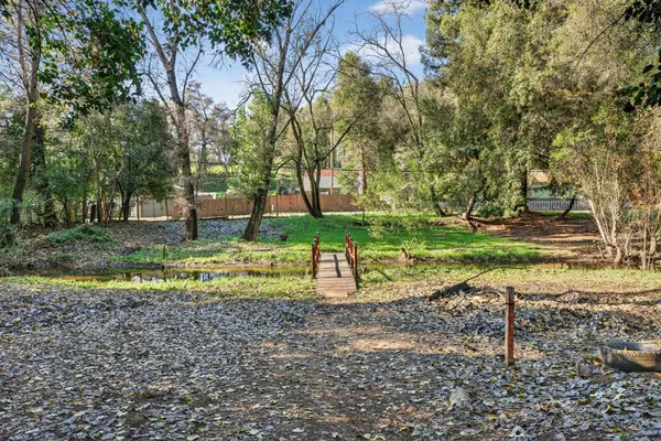 a view of backyard with green space
