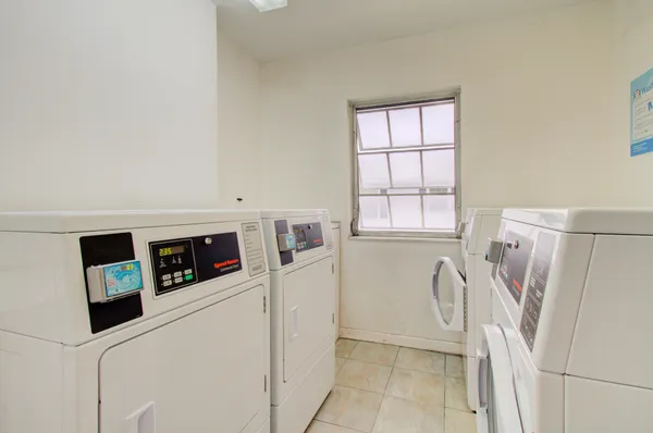 $1,850 | 2260 Northeast 67th Street, Unit 1732, Fort Lauderdale, FL 33308