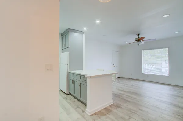 $1,850 | 2260 Northeast 67th Street, Unit 1732, Fort Lauderdale, FL 33308