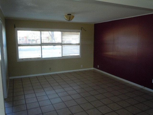 2519 58th Street Lubbock, TX 79413 - Photo 4 of 10 Photo 4