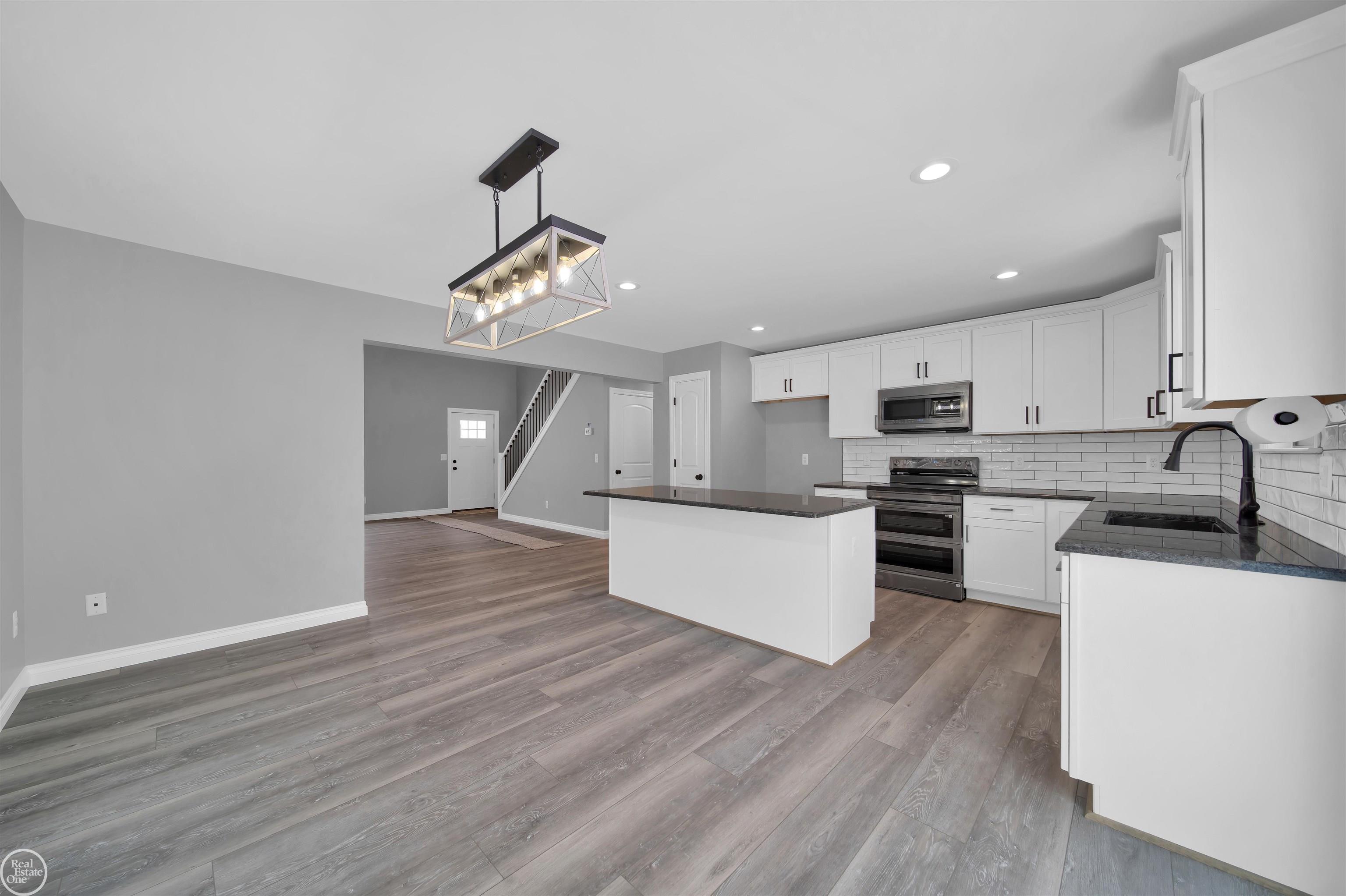 1815 Riley Road St. Clair, MI 48079 - Photo 10 of 23 50117943-0b320728-416e-48bf-bdb3-12850316a7c5.JPG