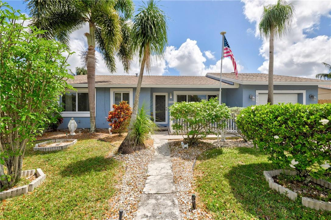 9164 Affirmed Lane Boca Raton, FL 33496 - Photo 4 of 44 Photo 4