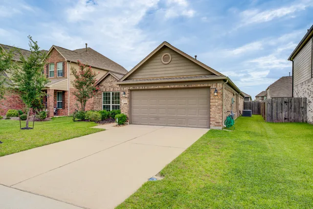 $300,000 | 14726 Lark Sky Way, Cypress, TX 77429