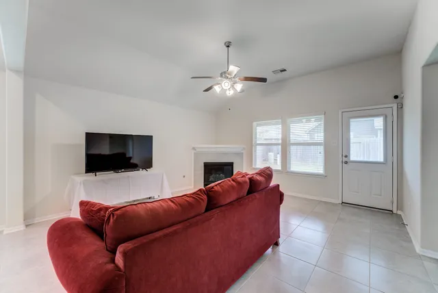 $300,000 | 14726 Lark Sky Way, Cypress, TX 77429