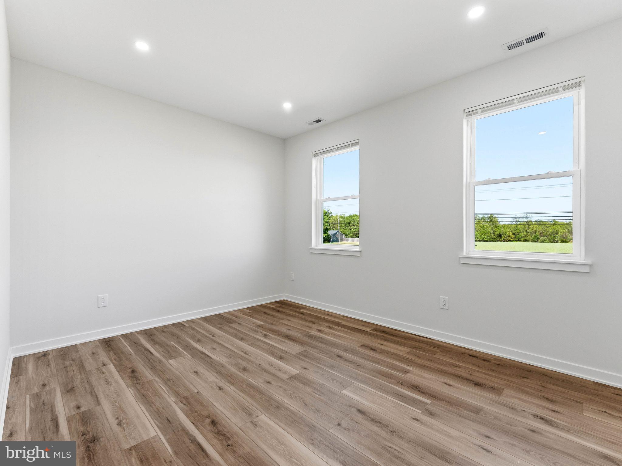 400 Paulsboro Road Swedesboro, NJ 08085 - Photo 33 of 54 Bright and airy blank canvas room.