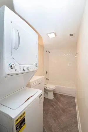 $2,150 | 5011 North Ravenswood Avenue, Unit 2, Chicago, IL 60640