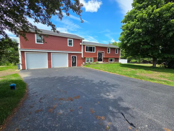 $499,900 | 29 Deerfield Drive, Sabattus, ME 04280