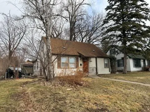 $190,000 | 1859 Hoyt Avenue East, St. Paul, MN 55119