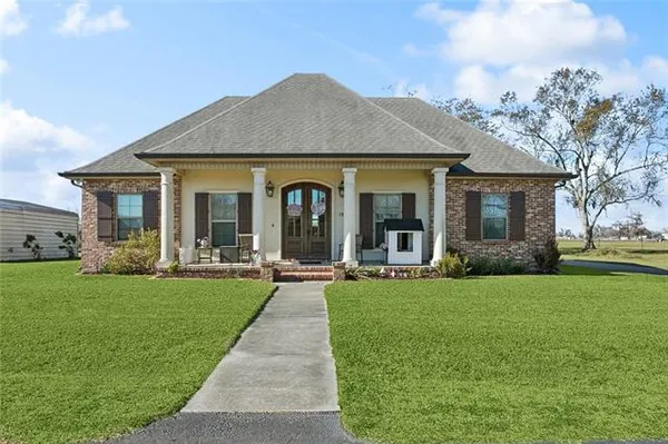 $299,900 | 107 Violet Street, Houma, LA 70364