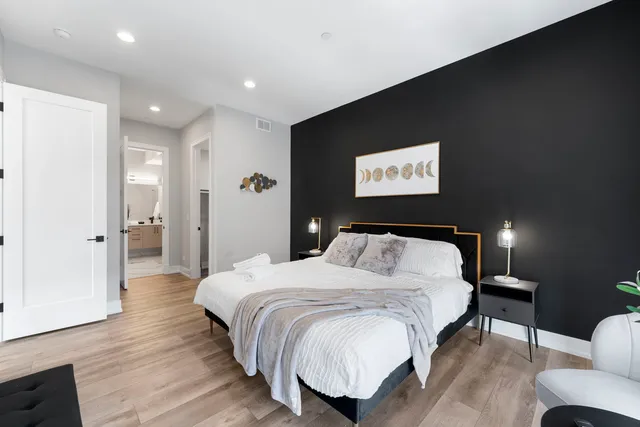 $3,450 | 1606 South Ashland Avenue, Unit 401, Chicago, IL 60608