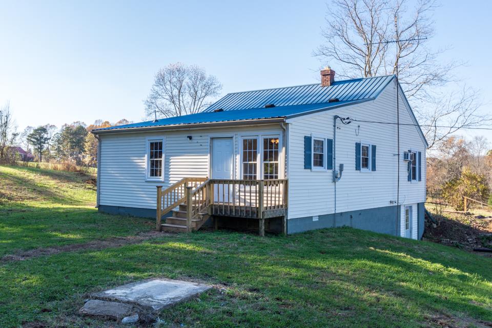 1030 James Snow Road Adolphus, TN 42120 - Photo 4 of 28 Gallery Image 4