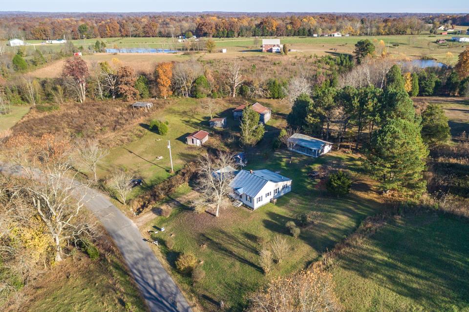 1030 James Snow Road Adolphus, TN 42120 - Photo 8 of 28 Gallery Image 8