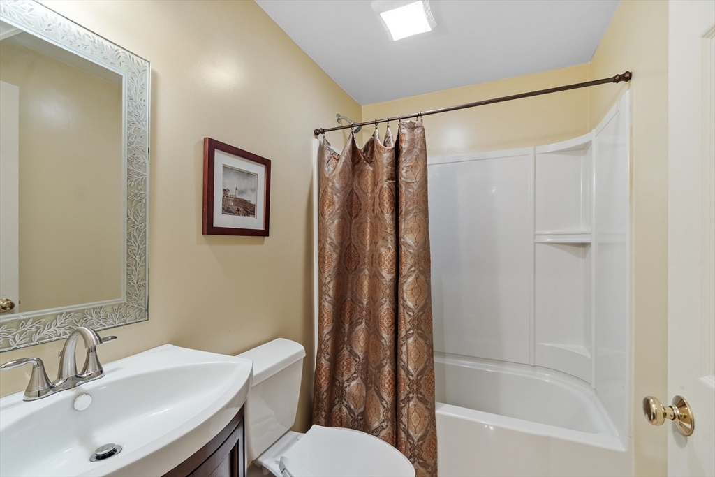 252 Sawyer Road Bolton, MA 01740 - Photo 36 of 42