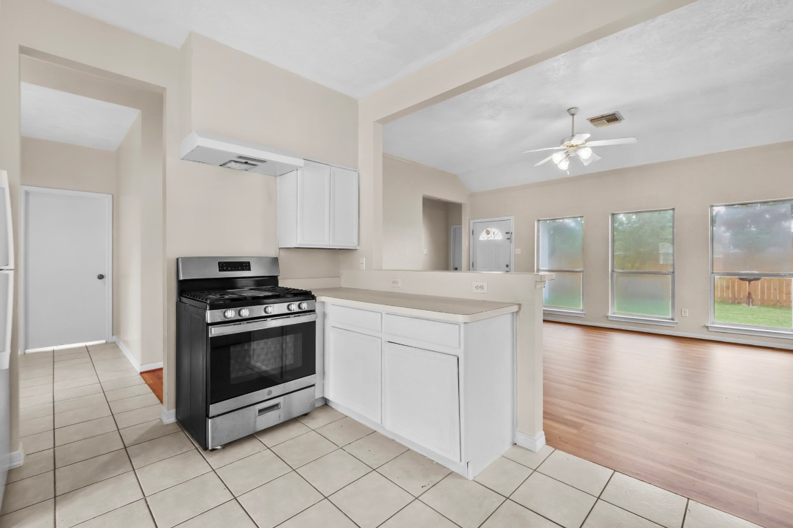 8014 Keller Street Houston, TX 77012 - Photo 13 of 33