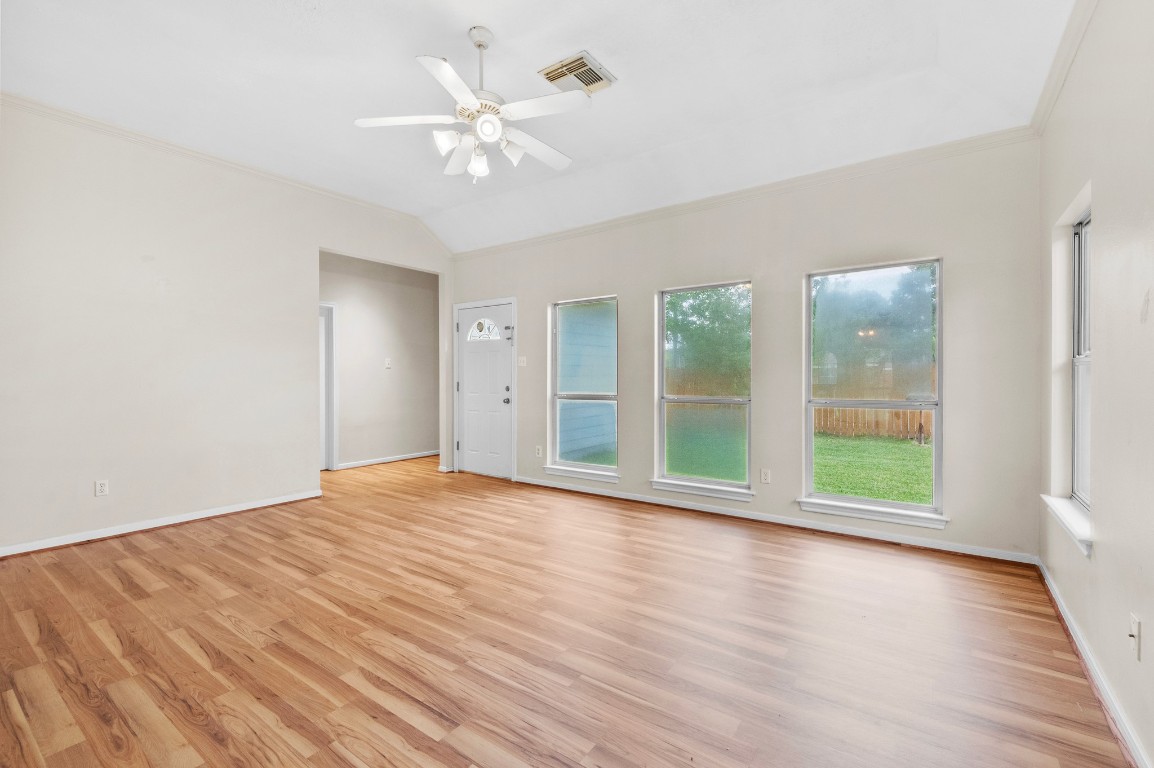 8014 Keller Street Houston, TX 77012 - Photo 14 of 33