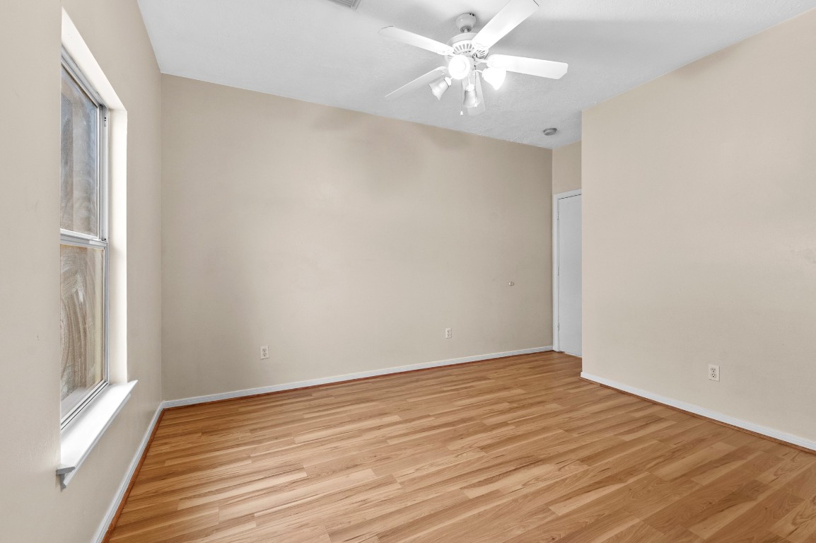 8014 Keller Street Houston, TX 77012 - Photo 20 of 33