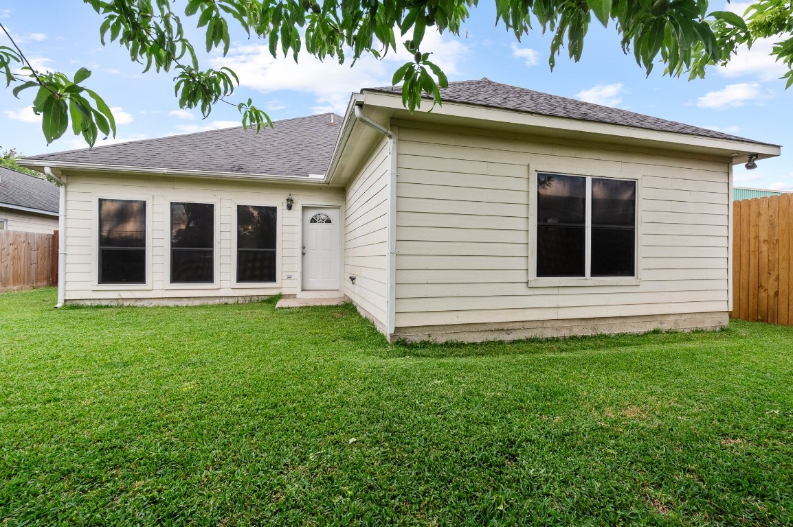 8014 Keller Street Houston, TX 77012 - Photo 25 of 33