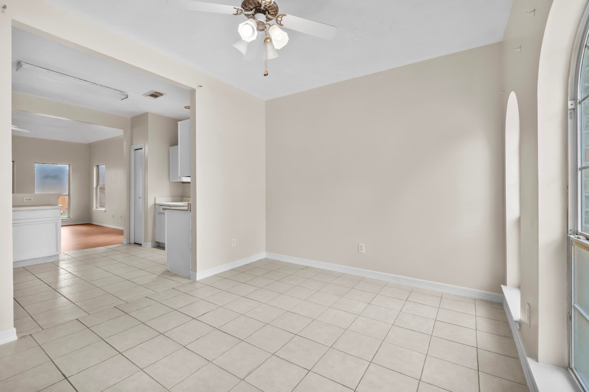 8014 Keller Street Houston, TX 77012 - Photo 7 of 33