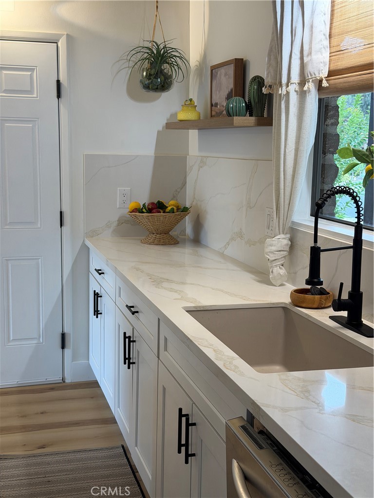 3252 Vía Altamira Fallbrook, CA 92028 - Photo 3 of 48