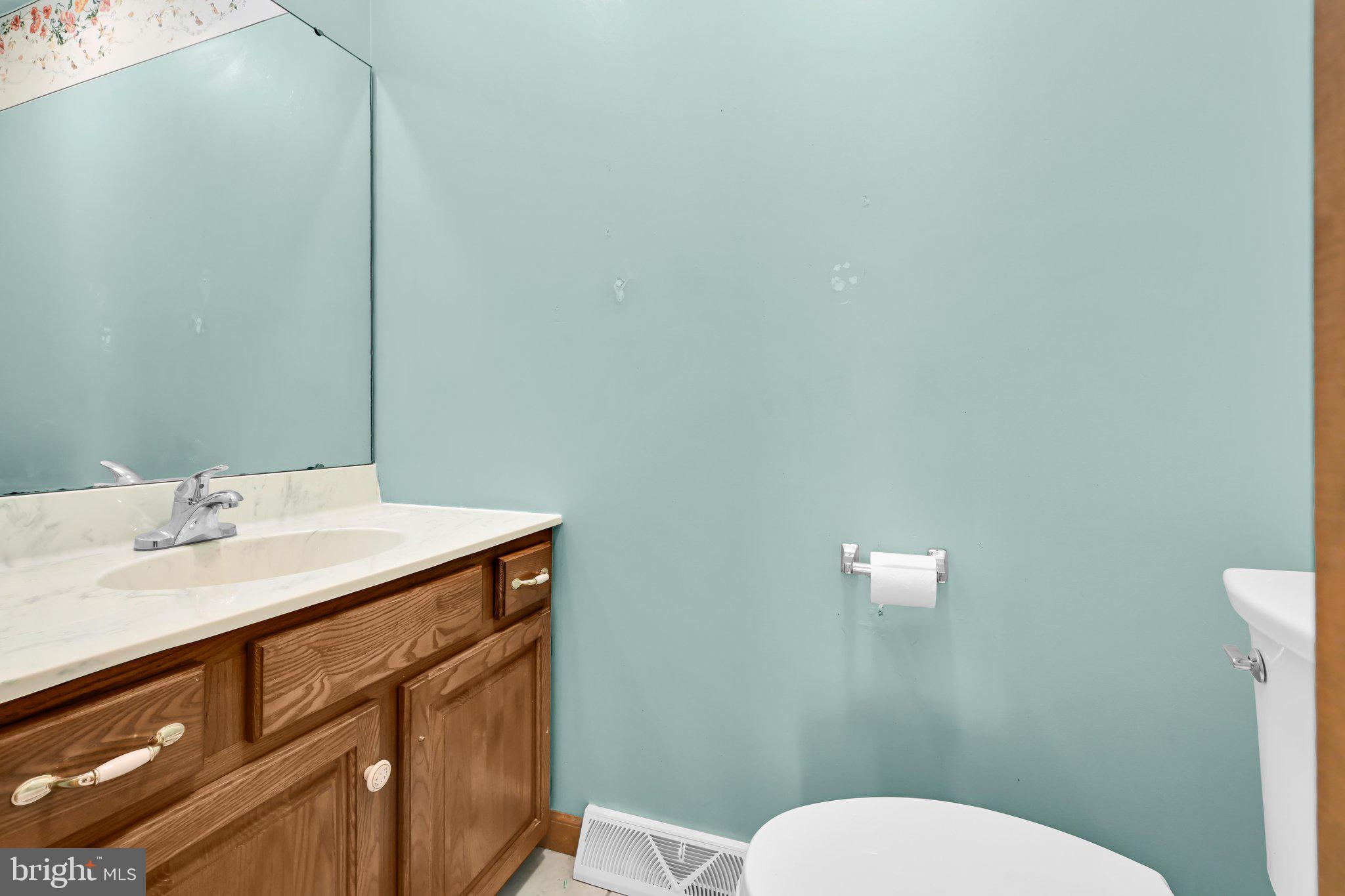 5057 Valley View Road Mohnton, PA 19540 - Photo 27 of 43 Bathroom