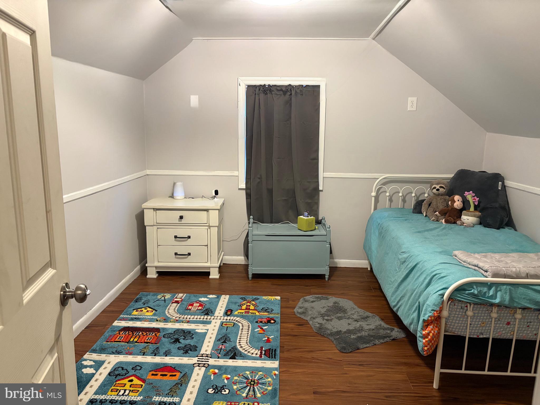4 East Sutton Avenue Moorestown, NJ 08057 - Photo 7 of 12 Upper level bedroom 1