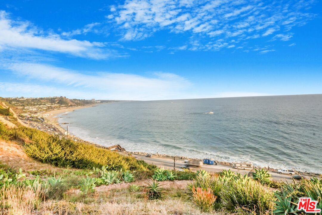 17350 Sunset Boulevard, Unit PH2 Pacific Palisades, CA 90272 - Photo 21 of 36 a view of an ocean