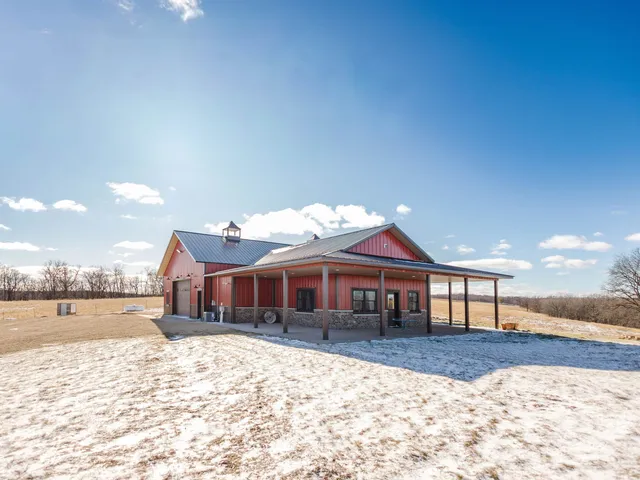 $849,900 | 5320 Sunny Ridge Road, Mineral Point, WI 53565