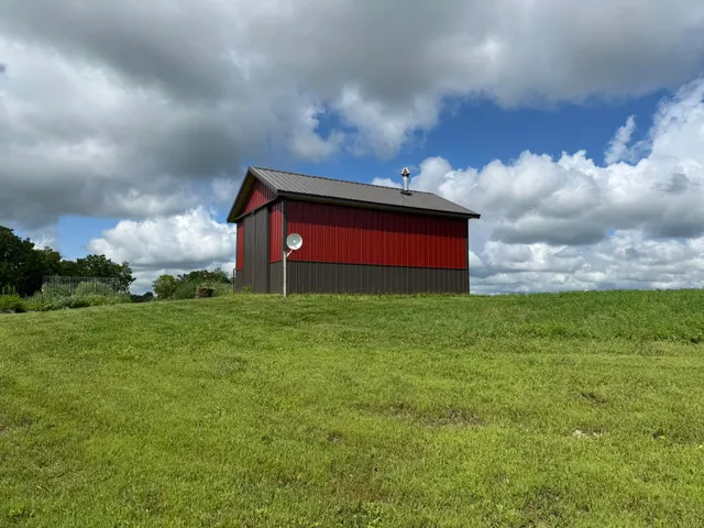 $899,900 | 5320 Sunny Ridge Road, Mineral Point, WI 53565