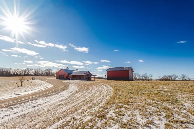 $849,900 | 5320 Sunny Ridge Road, Mineral Point, WI 53565