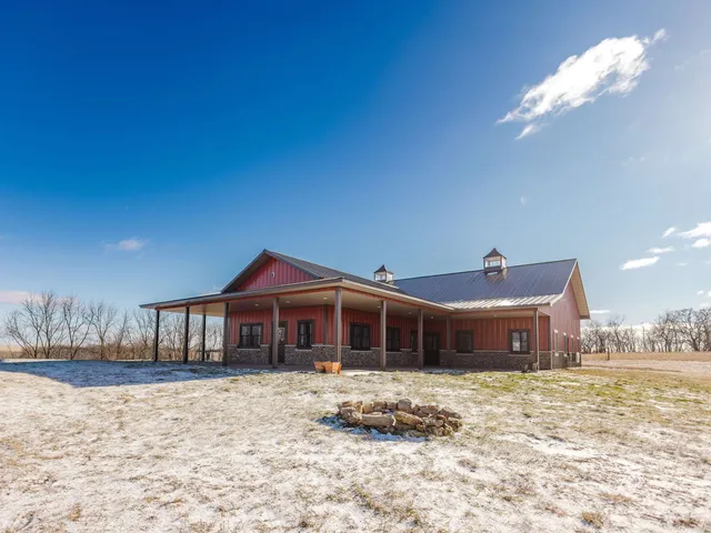 $849,900 | 5320 Sunny Ridge Road, Mineral Point, WI 53565