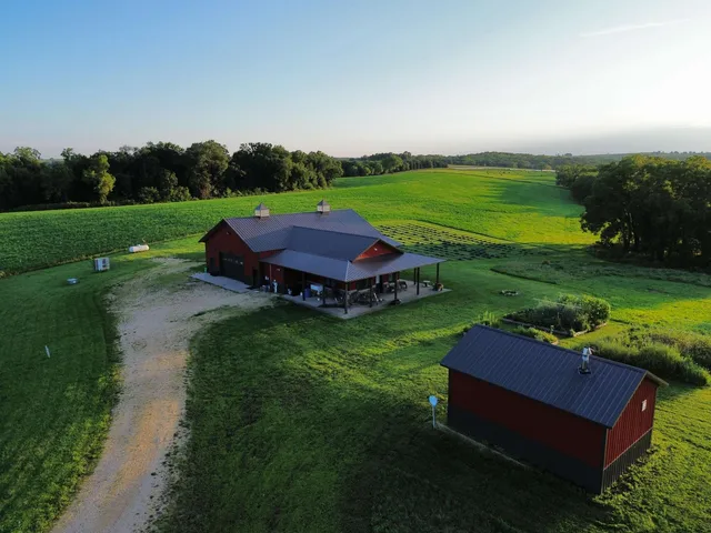 $899,900 | 5320 Sunny Ridge Road, Mineral Point, WI 53565