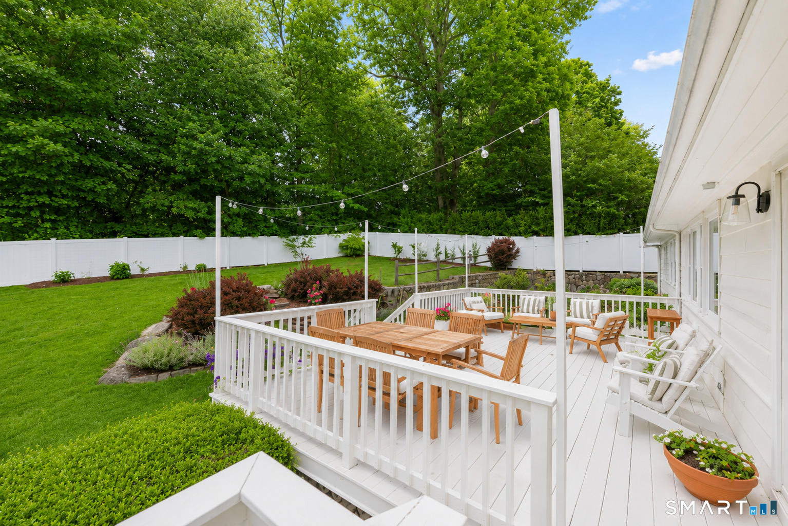 361 Lockwood Road Fairfield, CT 06825 - Photo 26 of 33