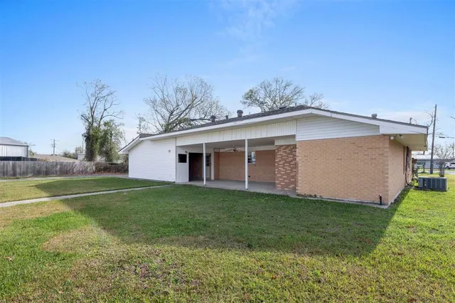 $219,900 | 1233 Texas Street, Sulphur, LA 70663