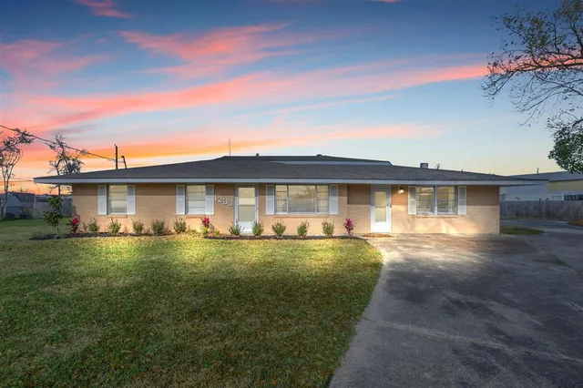 $219,900 | 1233 Texas Street, Sulphur, LA 70663