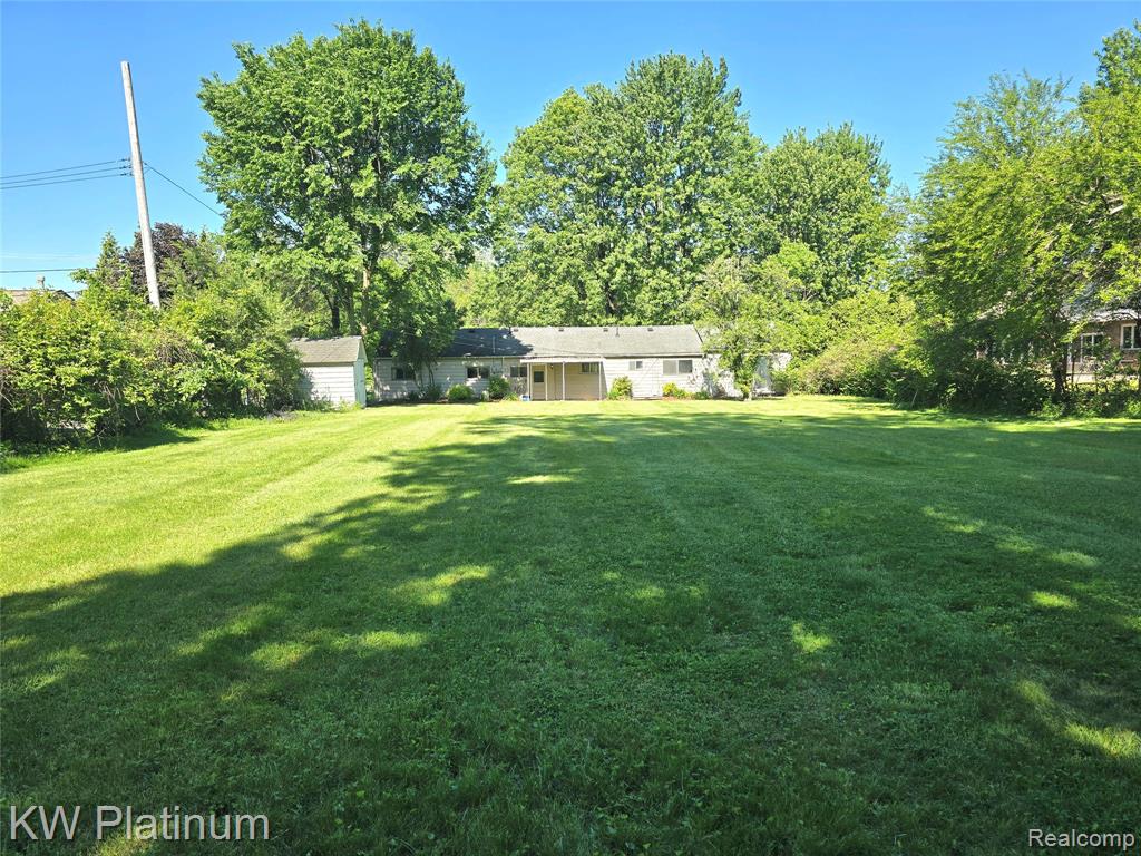 5860 John R Road Troy, MI 48085 - Photo 3 of 5